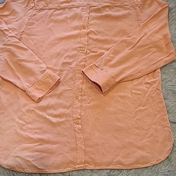Chicos womens light orange soft rayon flowy button up back‎ long sleeve shirt - Picture 7 of 7